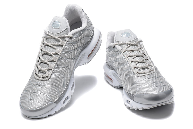 Nike air max plus TN “Metallic Silver”