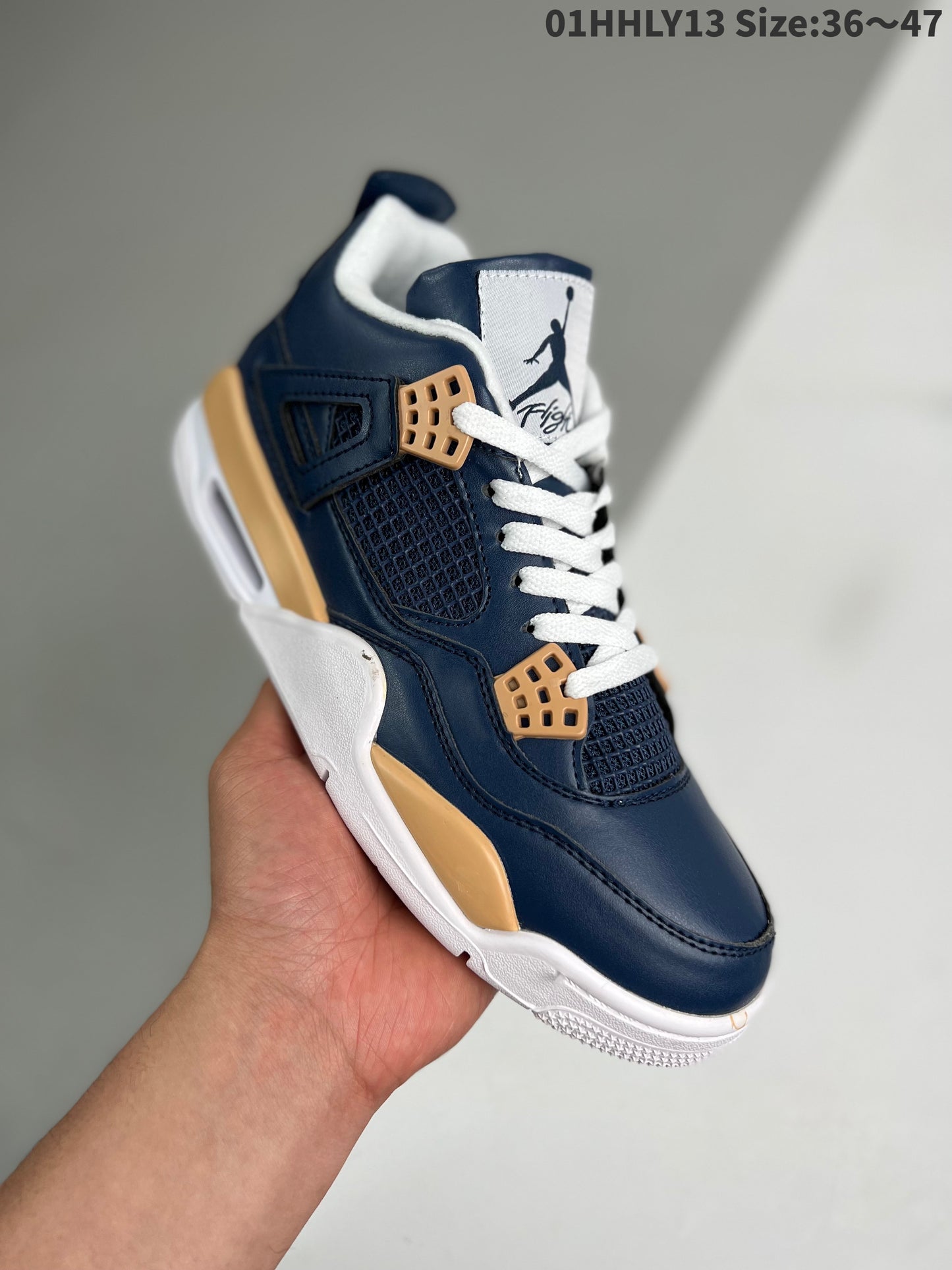 Nike Air Jordan 4 Retro "Columbia"