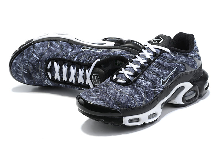 Giornale Nike Air Max Plus TN