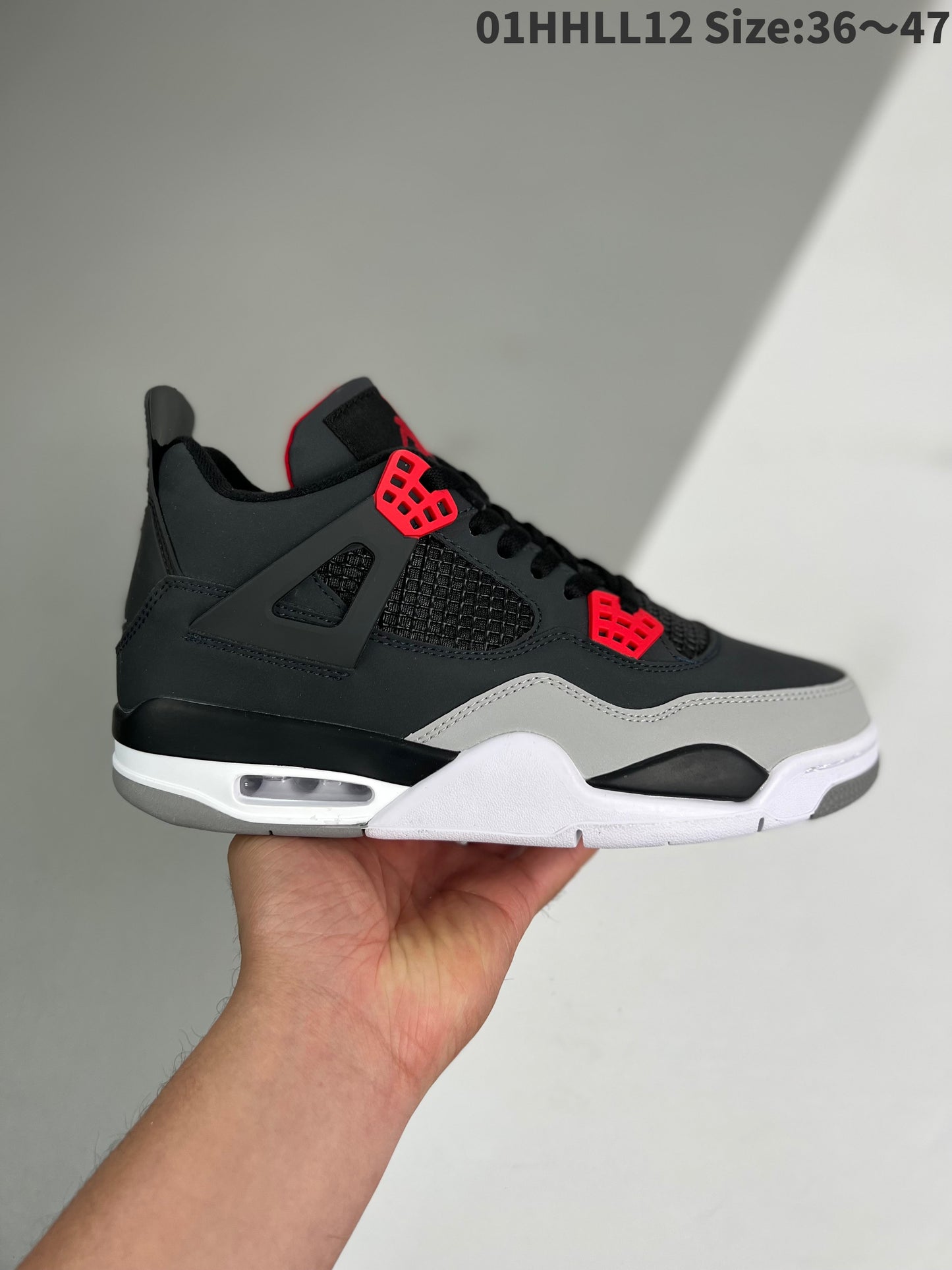 Nike Air Jordan 4 Retro "Bred"