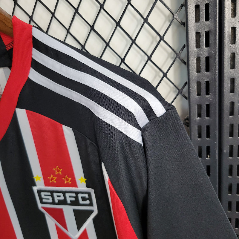 Sao paulo away 23/24