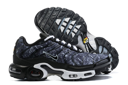 Nike air max plus TN newspaper