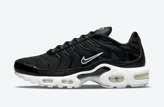 Nike air max plus TN black white