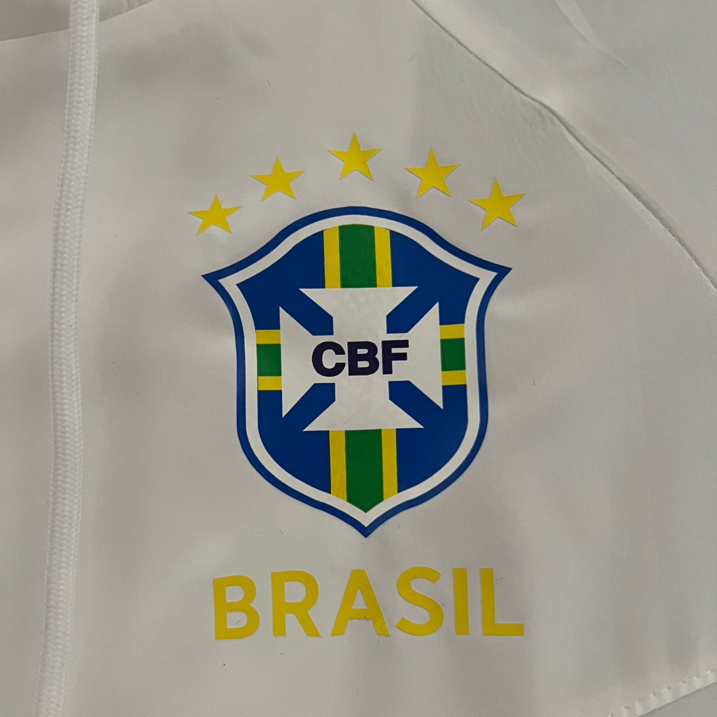 Corta vento brasil white 2024