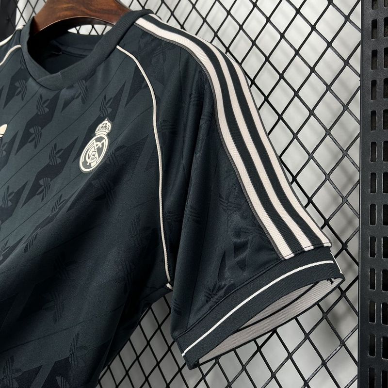 Retro real madrid special 24/25