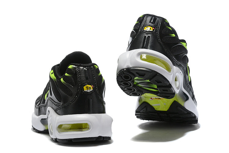 Nike air max plus TN black green