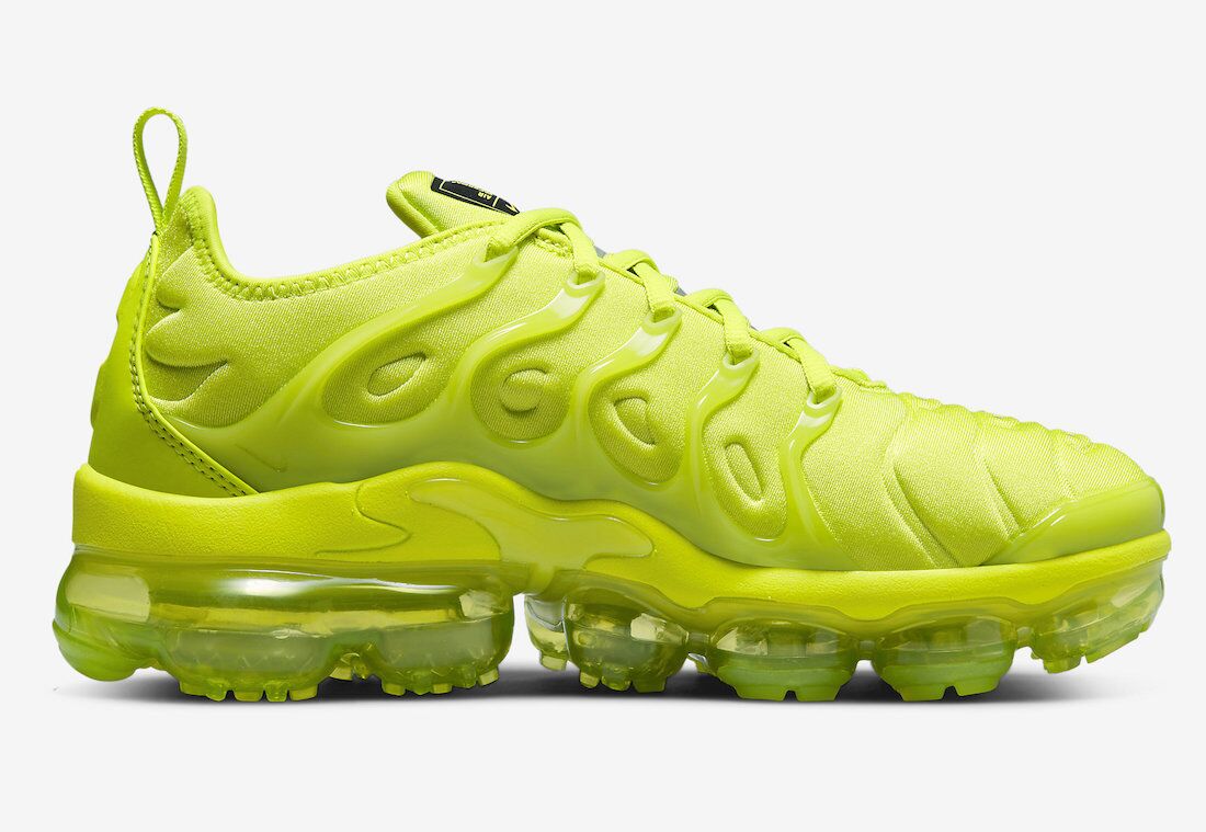 Nike air vapormax plus light green