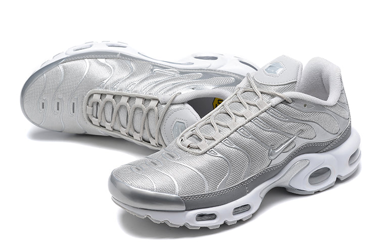 Nike air max plus TN “Metallic Silver”